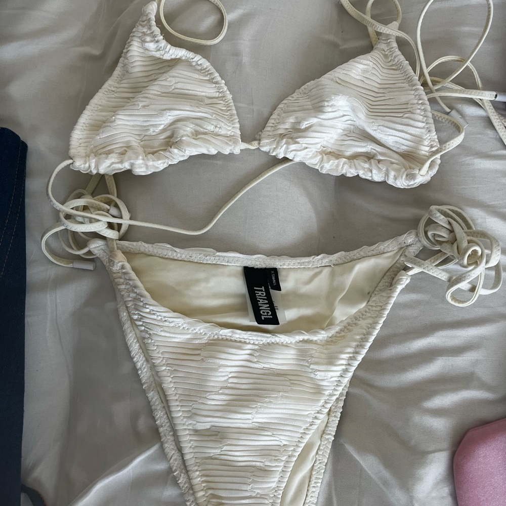 White Triangl Bikini Set